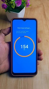 6.3K views · 15K reactions | Tips Mengatasi memori hp supaya tidak penuh #tutorial #tutorialandroid #hpandroid #memorihppenuh #memoripenuh #hplemot | Udo Parno | Facebook