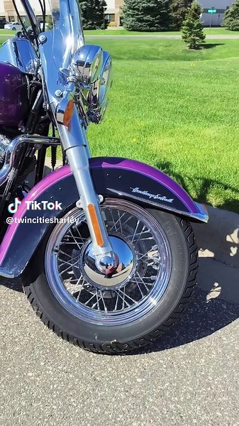 Heritage Softail Classic in Psychedelic Purple
