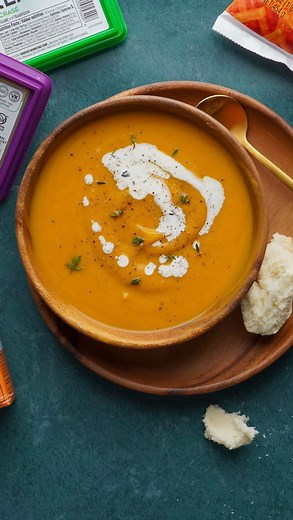 No-Chop Carrot and Sweet Potato Soup ✨ A carrot and sweet potato soup is so inviting, but peeling vegetables until your hands turn orange…not so much. That’s where the Beleaves frozen veggies and Gefen cubes come in. You can create a bold and delicious creamy soup, layered with flavor, without any chopping! Simply roast them on a sheet pan and transfer everything to a blender. Comment SOUP and we’ll send you the full recipe! | Kosherdotcom