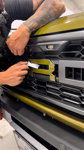 Wrap Meisters on Instagram: "Color matching front Ford Bronco Raptor Emblems to this custom Urban Green Color PPF from @alukovinyl_wrap Looks so much better like that? #WrapMeisters"