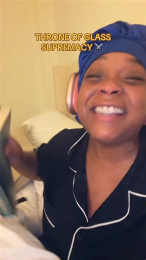 Kierra Lewis on Instagram: "#throneofglass #booktok #bookstagram #fantasybooks"