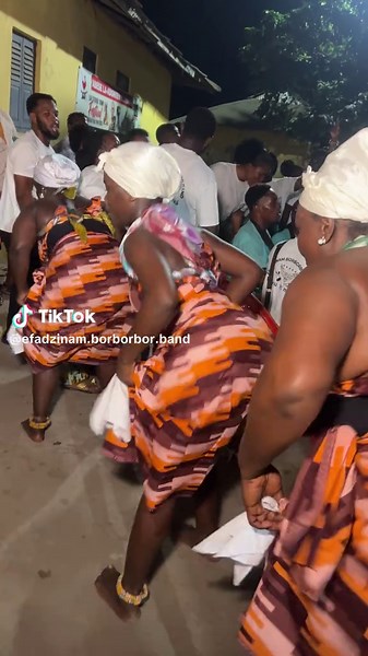 Enjoy the Best Borborbor Group Dance Performance