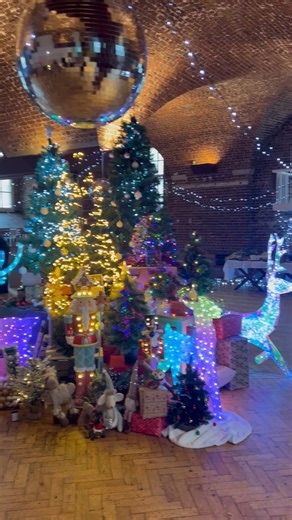 Unwrapping the season, Dyas-style 🎁✨ Yesterday we celebrated Christmas at Robert Dyas. A day filled with festive fun, familiar faces and a sprinkle of Dyas magic https://bit.ly/43XQp3t #RDEverythingForChristmas #RobertDyasEverythingForChristmas #DyasIt #RobertDyas | Robert Dyas