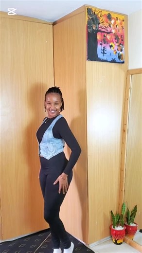 Part 5-Second closet declutter😊#CapCut #declutter #decluttering #closetorganization #fashiontiktok #fashiontiktokforyou #cleanout #closetdeclutter