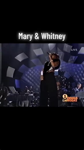 📍MGM Grand, Las Vegas 📅 Mary J. Blige VH-1 Divas – May 23, 2002 . #MaryJBlige #VH1 #divas #whitneyhouston | Mary J. Blige Fashion Book