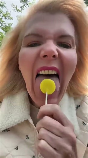 #asmr #gloss #lolypop #candy #shorts