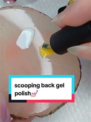 Customizable Nail Sets with Application Kit