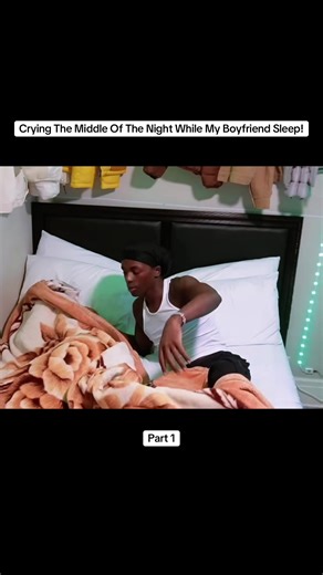 Crying The Middle Of The Night While My Boyfriend Sleep!#fouryou #relax #fyp