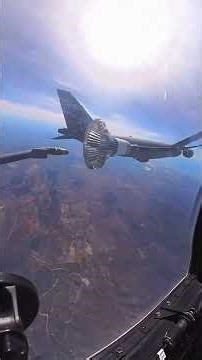This is how planes refuel mid-flight, with no margin for error ✈️⛽ #planes #aeronautics #engineering
