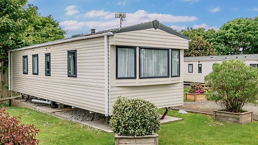 Discover UKCaravans4Hire – Over 4,000 UK properties, with pet-friendly stays available. Some destinations offer hot tubs and all our properties are closely located near to top UK attractions. The perfect getaway for the family retreat! Enjoy discounts for Blue Light Card holders. Book your stay today online! | UKcaravans4hire