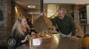 11K views · 218 reactions | Fegh met le turbo…et file prendre un cours sur la turbotière, plat de cuisson spécialement conçu pour le turbot. C’est Bruno Verjus, chef de Table (Paris XIIe), doublement étoilé au Guide Michelin, qui lui donne la leçon. 3 Rue de Prague, 75012, Paris | Très Très Bon | Facebook