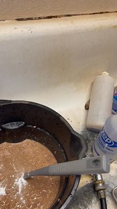 A lot of people ask me what I do for the feral cats during the winter—especially on days like today when it’s not even above freezing. Everything in my van is frozen solid this time of year, so here’s my winter hack to make sure our street kitties still get a warm, comforting meal. I take the canned food and soak the cans in a hot water bath until they thaw. Once they’re warm, they open perfectly and the cats get a warm meal that helps them keep their strength up in the cold. I also prep extra c