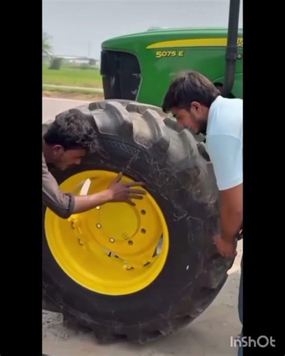 सुखचैन भाई की ट्रैक्टर की 4/4 के टायर चेंज कर दिए HRPB_jitendra_pura #shorts