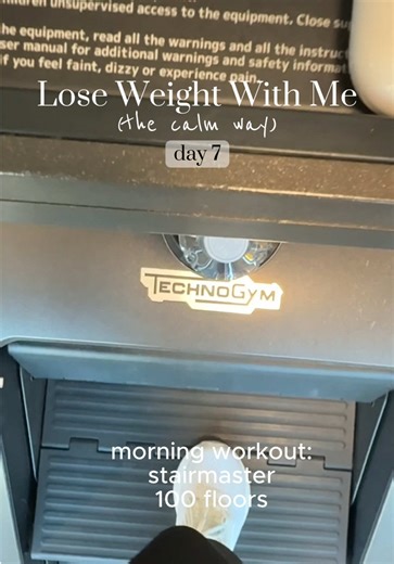 Day 7 🫶 started off the morning at the gym doing cardio on the stairmaster. Hit 100 floors! After work I went back to pure barre for a classic class and it felt great 🔥 my phone sadly died after triceps so this is all I got of class! #purebarre #pilates #weightloss #cardio #weightlossjouney