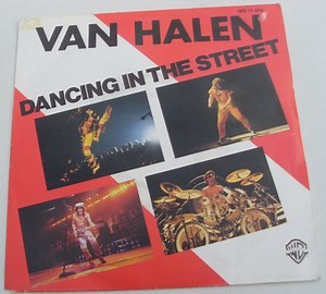 Van Halen - Dancing In The Street