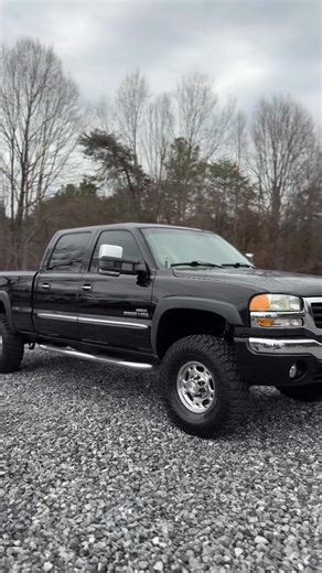 🔥 2007 GMC Sierra 2500HD SLT 🔥 Mileage: 164k Miles Price: $31,995 Delivery Available 6.6L LBZ Duramax | ⚙️ 6-Speed Allison Transmission ✔ Tuned ✔ Exhaust ✔ Leveled ✔ New 35” Mud Terrain Tires ✔ Leather Interior ✔ Heated Front Seats ✔ Dual Zone Climate Control ✔ Southern Truck – Zero Rust Reserve today with a fully refundable $500 deposit Lease To Own Available (0% Interest) No Credit Check No Bank Approval No Trade-In Required 📞 Call or Text: 657-256-2734 📧 Email: chrismillerautos@gmail.com 
