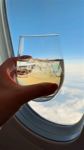 Min Kwak | Travel Creator | USA on Instagram: "🇯🇵 14 hours on ANA Business Class ✈️ ANA is one of my favorite airlines, and I snagged a deal last year when Chase was having a transfer bonus to Virgin Atlantic to book award seats on ANA business class to Japan. Seats were comfy, food was great, but the best part of the flight was the service. The flight attendants really made sure we were taken care of, and their hospitality was just amazing! This flight was before the Virgin Atlantic miles inc