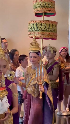 31K views · 2.2K reactions | Our Princess 凉 she's so pretty 殺 BECKY MISS SONGKRAN #ICONSIAMSongkranxBECKY | FreenBecky Armstrong Sarocha | Facebook