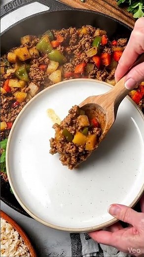 Hearty Beef & Veggie Skillet #easyrecipes #foodie #weeknightmeals