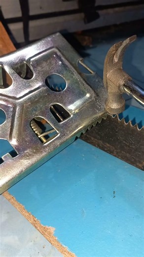 Stuck Saw? Fix It Fast with This Surprising DIY Hack!”