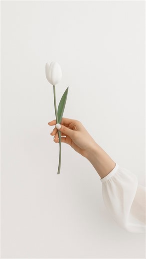 Vika Klein / Mamablog on Instagram: "Dankbarkeit. Wie lernt man sie überhaupt? Ich habe mit einem Dankbarkeitstagebuch angefangen. Das 6-Minuten-Tagebuch findet ihr bei Amazon Mein zweites Buch war Das Date mit dir selbst. Absolute Empfehlung, WENN IHR EHRLICH zu euch seid. Ich musste beim schreiben / Lesen manchmal richtig schlucken…. Und dann würde ich mit The Book of Joy beginnen ein total inspirierendes Buch über Freude und Dankbarkeit im Leben. Es basiert auf einer Woche tiefer Gespräche zw