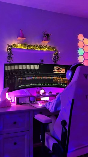 YB Chang Biste | So excited to share my home office revamp!! New editing computer, new monitor, new floor.. I’m in love. Everything linked in my bio 💜✨... | Instagram