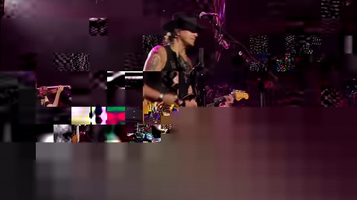 «Bed Of Roses» (en español: «Cama de rosas») es una power ballad interpretada por la banda de hard rock estadounidense Bon Jovi, lanzado como segundo sencillo de su quinto álbum de estudio Keep The Faith (1992). | Videos Musicales Solo En Hd