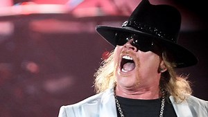 “Chinese Democracy was totally a solo record, and that's all it has been since 1991”: GN’R’s ex manager takes aim at Axl Rose