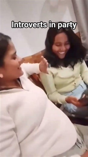 extrovert vs introvert😁 #extroverts #introvert