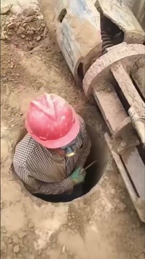 Unbelievable Construction Worker Fails! 🚧