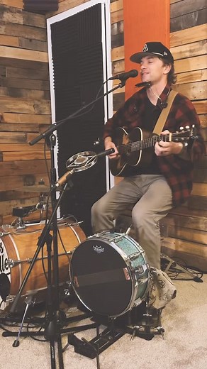 2 years ago, we released ALIVE & WELL. This song, “Both Sides of the Mississippi” shined through to be the opening song. Shout out to Sean and @thehilsonstudio for helping it come to life. BTW no looping or backtracks. Kick, snare, tambourine, and crash all operated on foot pedals. Shoot me a line if there are other foot drummers out there … I wanna see your rig. #ChrisDiller #FootDrums #OneManBand #BothSidesOfTheMississippi | Chris Diller