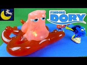 Finding Dory Toys! Disney Store Change and Chat Talking Hank the Octopus 2016 Bandai Toy