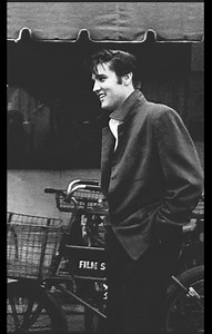 41K views · 2.9K reactions | "Stop scrolling! What song does this remind you of? Listen to the Full HD version right here: Elvis Presley - Loving You 퐄퐧퐣퐨퐲 퐬퐨퐧퐠 https://hit.70songs.com/elvis-presley-loving-you | Memory Lane Melodies | Facebook