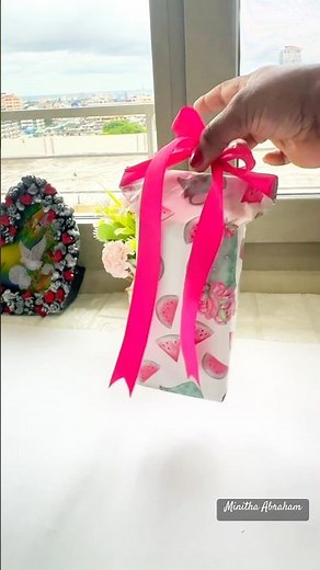 How to Wrap a Gift with Handle&Bow#diy #giftwrapping #bow #simple #craft#gift#presentwrapping#handle