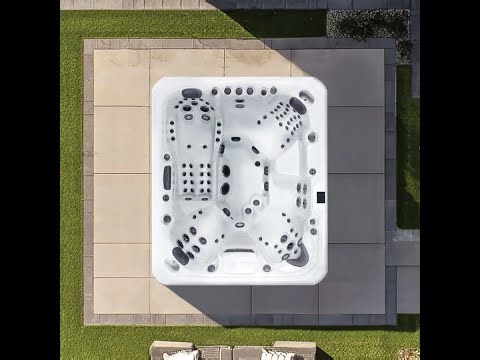 Luxury & Premium Hot Tubs for Sale in Collingwood Canada | Platinum Spas Maximus | Premium Range