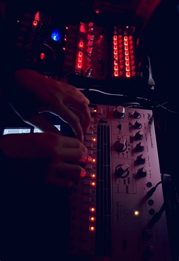 Full Live Set on YouTube: Korg Volca Bass, Volca Nubass, Korg SQ-1, NTS-3 Kaoss Pad, and Behringer RD-6 #korg #behringer