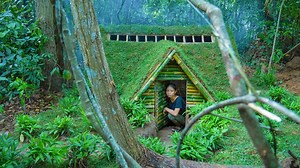 I Built complete and warm survival shelter Bush crafts earth hut, grass roof & fireplace | Jungle Survival