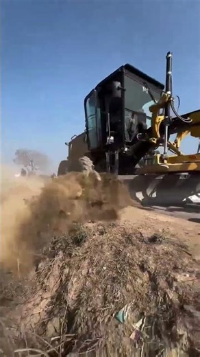 How Road Grader Machines Create Perfect Edges | This Is Why Precision Matters