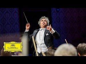 Semyon Bychkov, Czech Philharmonic - Smetana: The Moldau (excerpt, 2020)