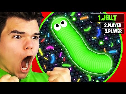 I BECAME THE LARGEST SNAKE In SLITHER.IO! (World Record)