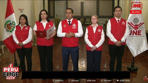 #Análisis Un dato que el sistema electoral debió brindar, para justificar semejante alteración de las reglas electorales, es el número de personas afectadas históricamente por las mesas no instaladas. Si este año se instalaron 99.8% de mesas y en las elecciones generales de 2021 se instalaron 99.9% ¿acaso no debería justificarse consistentemente por qué en estas elecciones sí se ameritan medidas extraordinarias y antes no? Porque siempre, en todos los procesos electorales, hay personas que no pu