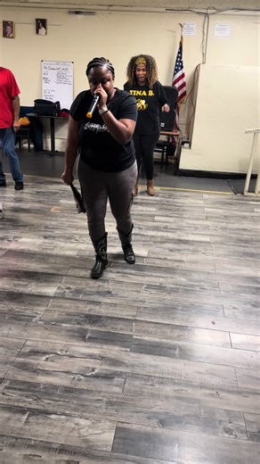 Ms. Tina B’s Soul Line dance classes are a whole vibe on Monday nights in Sacramento. She was gracious to let me teach a few yesterday and we had a fun time! #linedance #sacramentosoulsteppers #sacramento #linedancewithdrbee