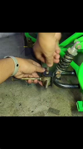 Transforming Old Engines into Motorcycles: A DIY Journey