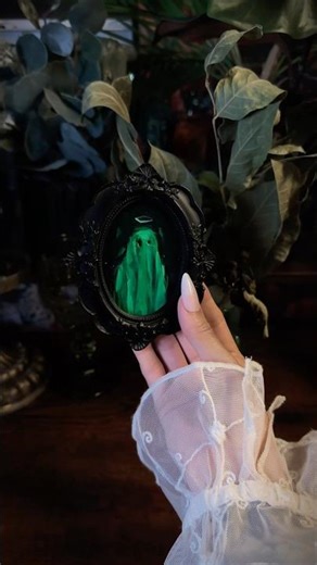 Boo!💚 #shorts #painting #artist #oilpainting #acrylic #contemporaryart #ghost
