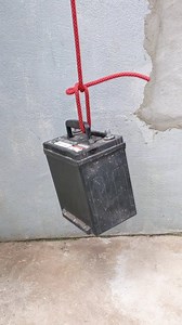 3.4M views · 40K reactions | Tips of tying self releasing knot. #woodbundlehitch #lashingknot #ropeladderknot #climbingnet #essentialknots #RopeDIY #truckerhitch #tyingknots #reels #knots | Millie | Facebook