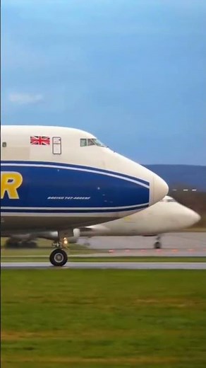 747 Wet Runway Landing & Reverse Thrust | Up-close Stunning Action!