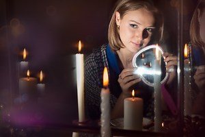 Make the Classic “Pepper’s Ghost” with an Iced Coffee Lid