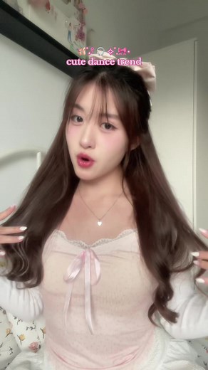 Easy and Cute Dance Tutorial for Christmas Trends