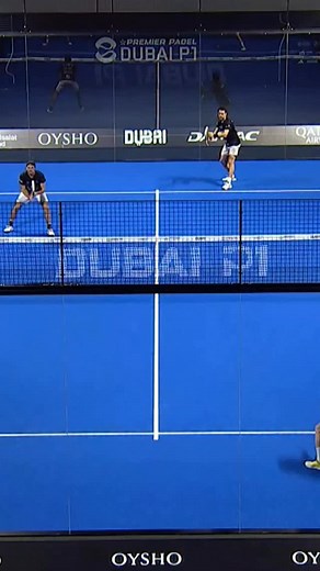🫨 La locura de esta pareja al ganar un tie break @navarro_paquito @jonsanzz #DubaiPremierPadelP1 #PadelFIP | FIP - International Padel Federation