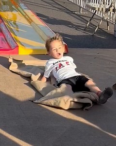 158K views · 564 reactions | Never a dull day at the funfair  | LADbible | Facebook